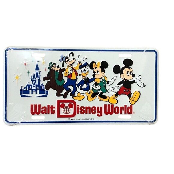 Vintage Walt Disney World Mickey Mouse and Friends License Car Plate - Picture 1 of 2